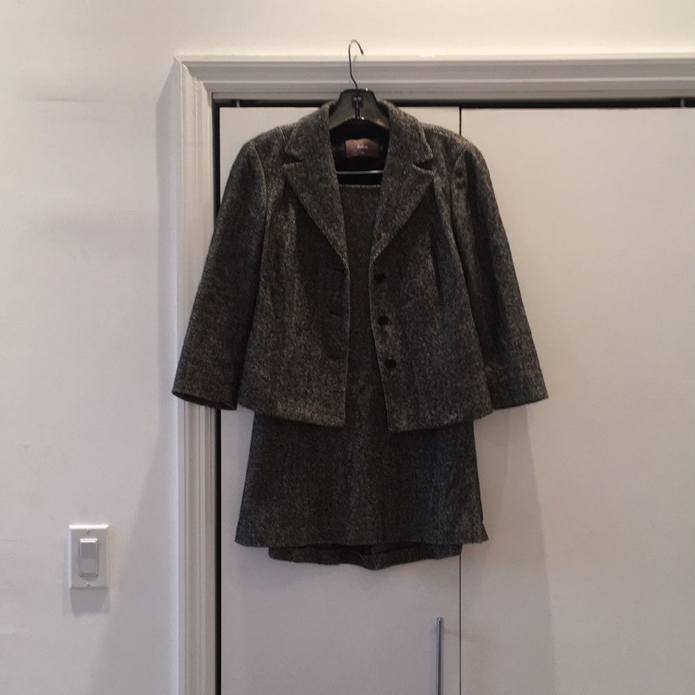 Kulson tweed skirt suit